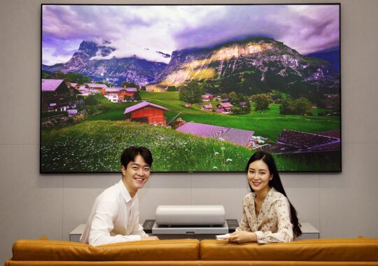 Samsung The Premiere LSP9T Laser Projector