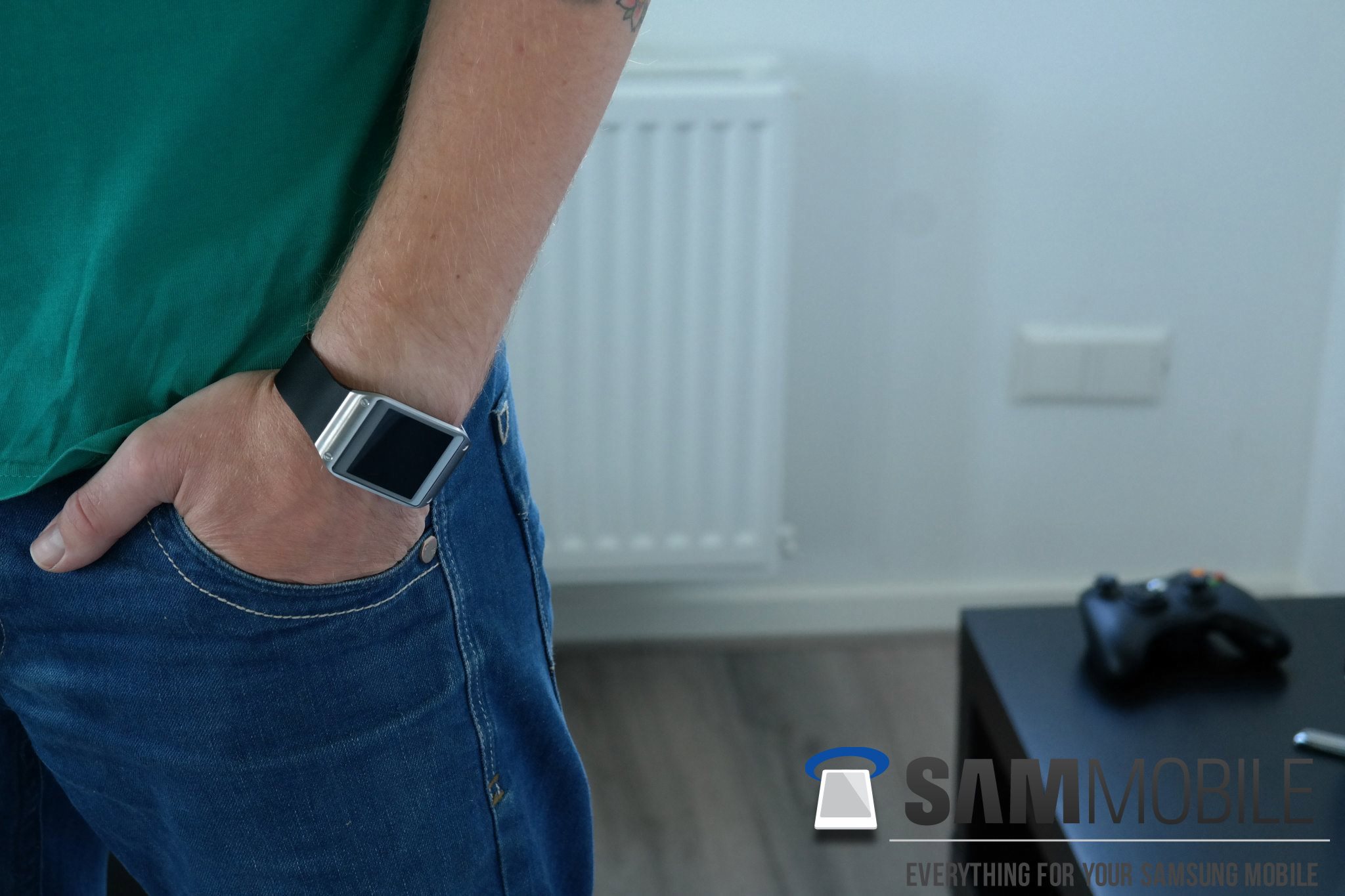 As it moves to Wear OS, Samsung wants owners of its first Android watch to switch to Tizen
