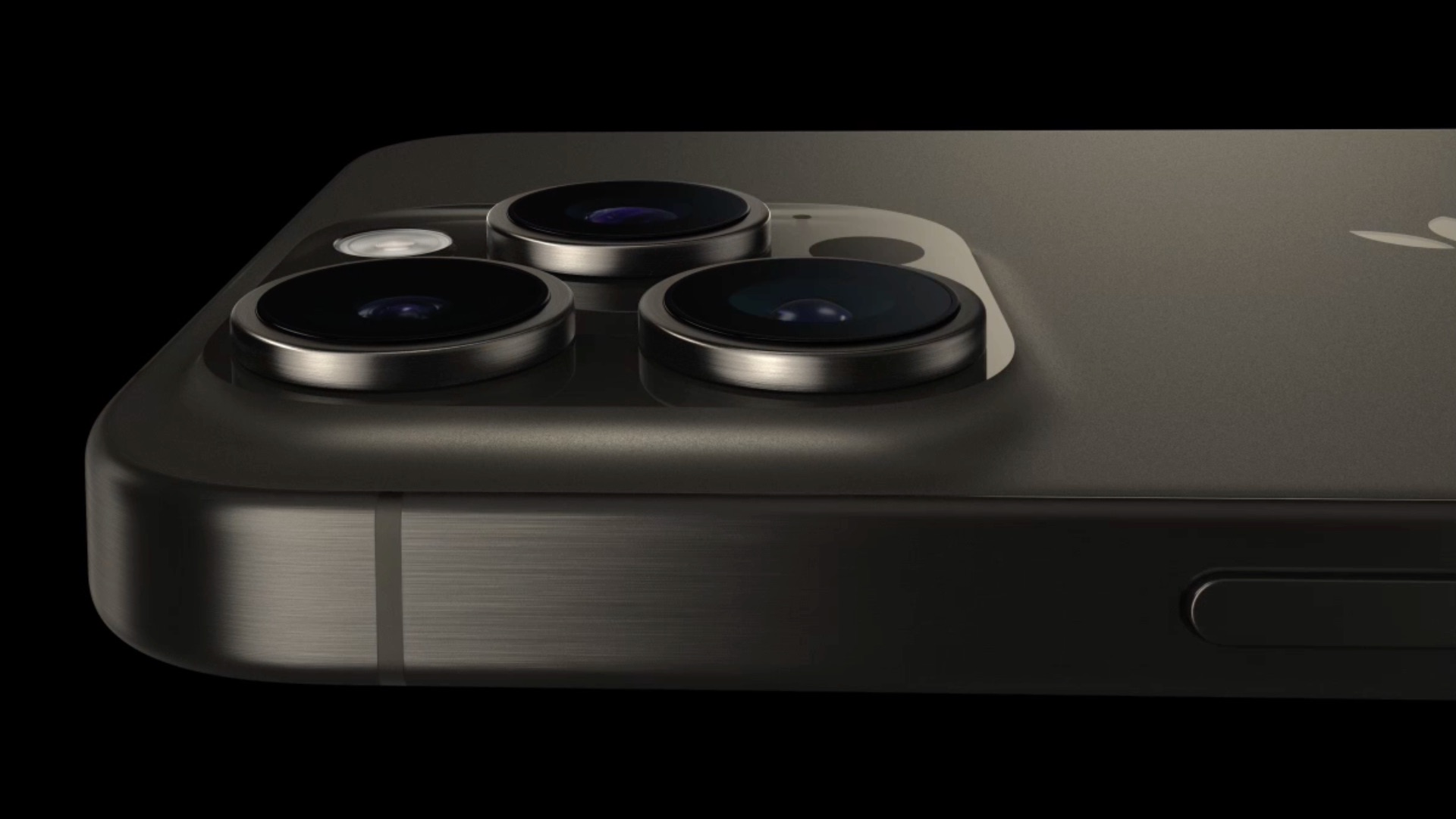 Apple iPhone 16 and iPhone 17 camera details revealed