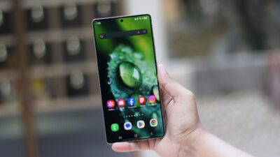 How do I find out what model my Samsung phone is?