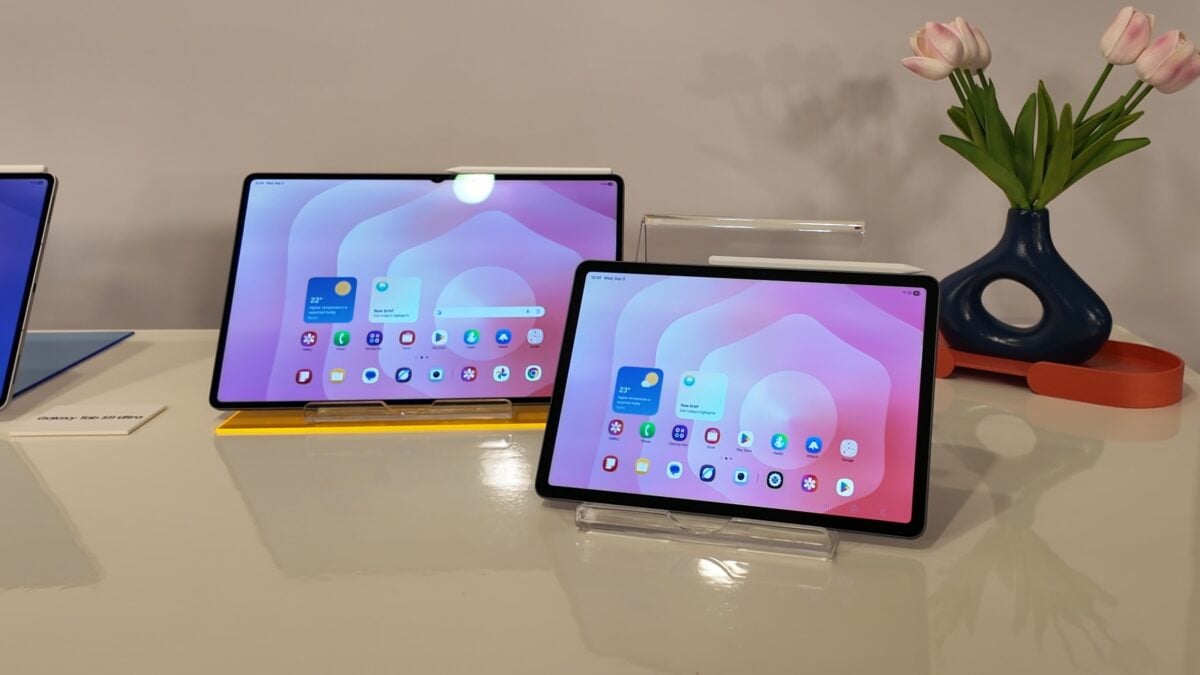 Galaxy Tab S11 and S11 Ultra Displays
