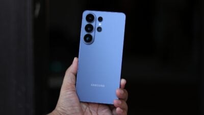 Your Samsung phone may have three Google app updates waiting for manual installation