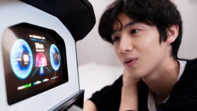 Samsung’s stretechable Micro LED display offers an immersive visual experience